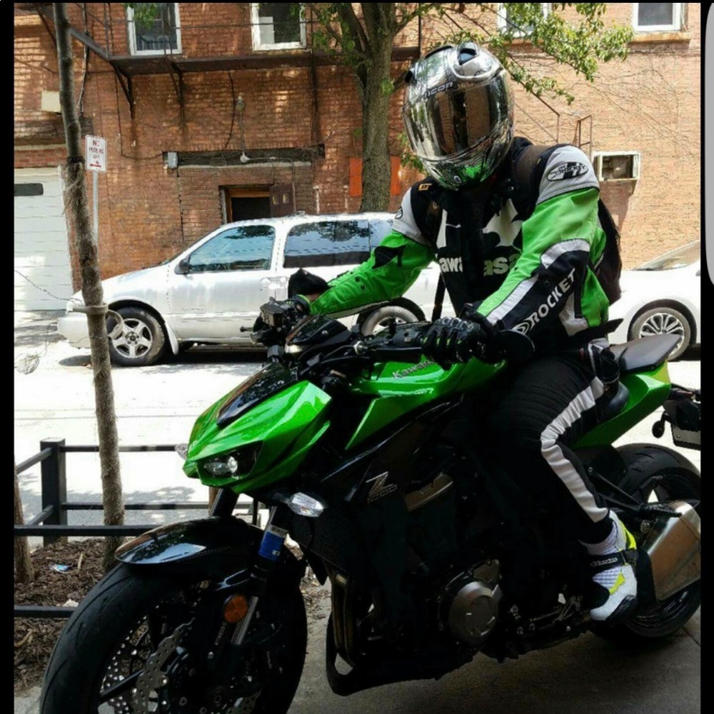 Meet your Posher, Simo